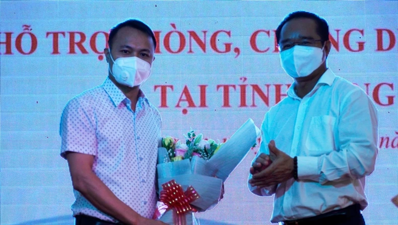 Đoàn y tế Bắc Giang hỗ trợ Long An chống dịch -0