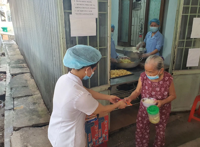 Đồng hành cùng bệnh nhân nghèo ở Kon Tum -0