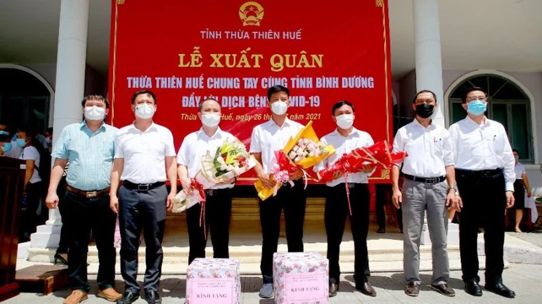 Thừa Thiên Huế chi viện thêm 66 cán bộ, y bác sĩ giúp Bình Dương chống dịch Covid-19 -0