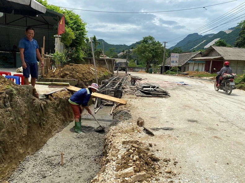 Phong trào hiến đất làm đường ở Yên Bái -0
