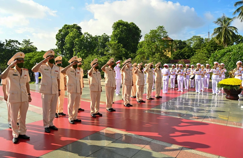 Lãnh đạo Đảng, Nhà nước dâng hương tưởng niệm các Anh hùng liệt sĩ -0