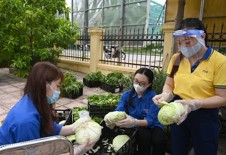 Tiếp sức người hoàn cảnh khó khăn trong những ngày giãn cách -0