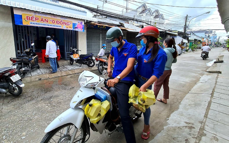 Shipper “0 đồng” miệt sông nước Cà Mau -0