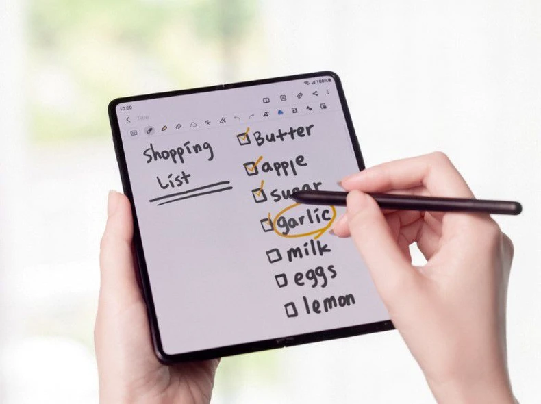 Samsung ra mắt điện thoại màn hình gập cao cấp với giá mềm hơn -0