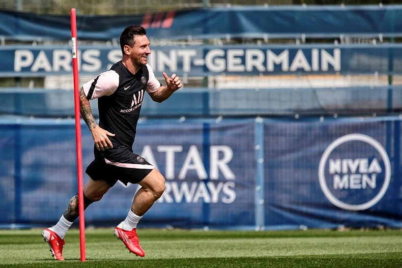 Buổi tập đầu tiên của Messi tại PSG -1