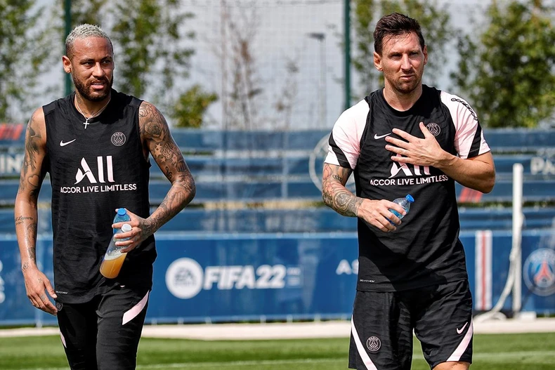 Buổi tập đầu tiên của Messi tại PSG -0