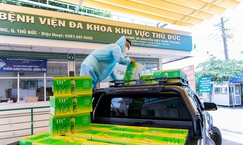 Tập đoàn TH trao tặng ngành y 34 máy thở, chung tay vì sức khỏe cộng đồng -0