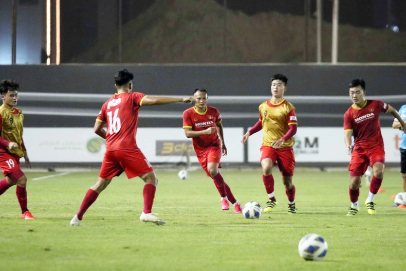 BLV Quang Tùng: Các tuyển thủ cần vượt qua chính mình -0