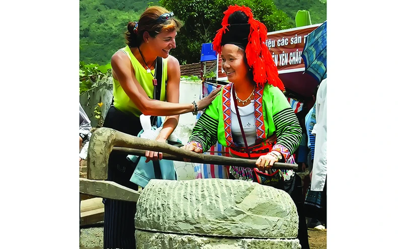 Vui Tết Độc lập cùng người H’Mông -0