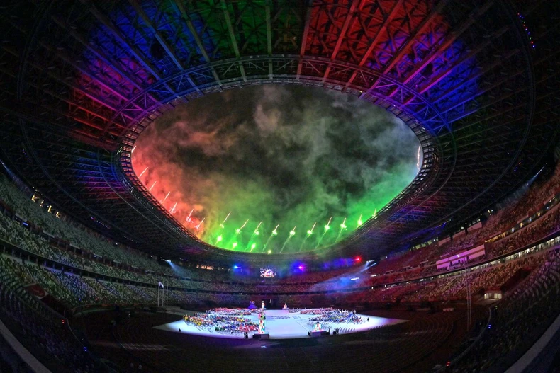 Rực rỡ sắc màu lễ bế mạc Paralympic Tokyo 2020 -0