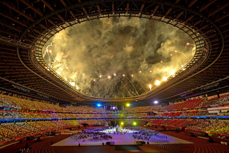 Rực rỡ sắc màu lễ bế mạc Paralympic Tokyo 2020 -0