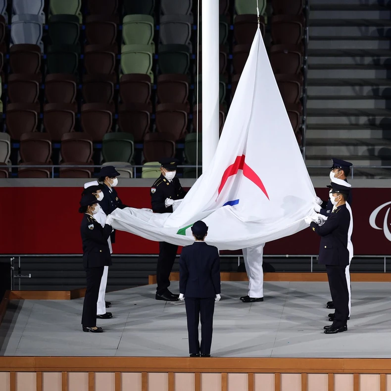 Rực rỡ sắc màu lễ bế mạc Paralympic Tokyo 2020 -0