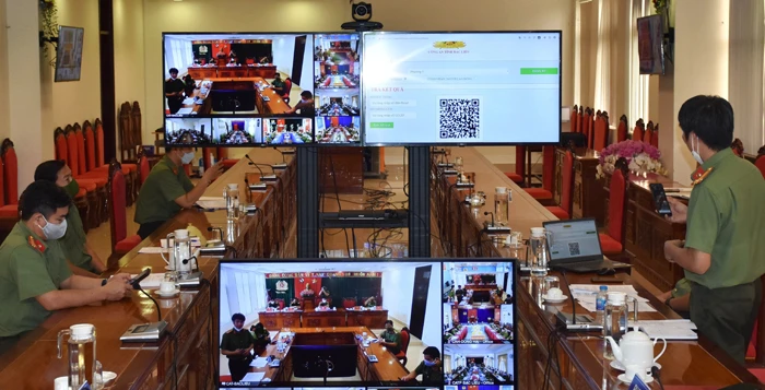 Bạc Liêu triển khai đăng ký cấp giấy đi đường bằng mã QR cho người dân -0
