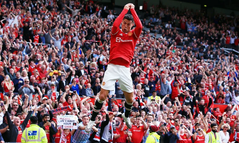 Cận cảnh Ronaldo lập cú đúp trong ngày ra mắt Man United -0