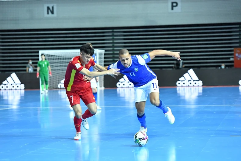 Đội tuyển futsal Việt Nam gặp thất bại khó tránh khỏi trước Brazil -0