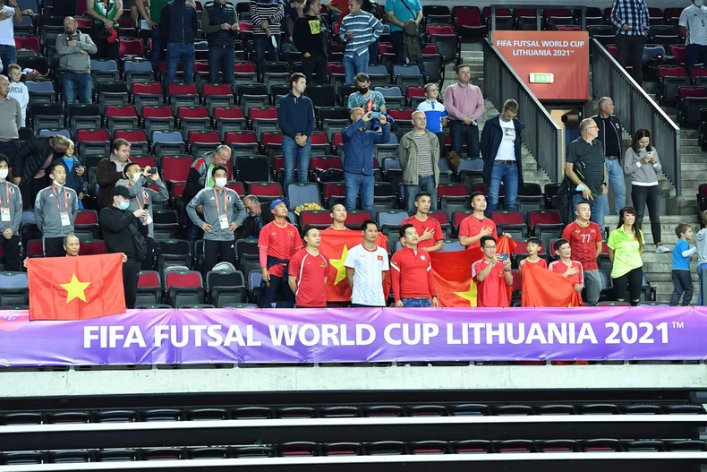 Đội tuyển futsal Việt Nam gặp thất bại khó tránh khỏi trước Brazil -0