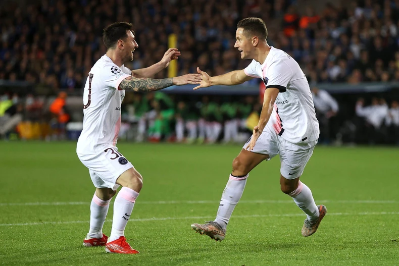 Ra mắt Messi, PSG gây thất vọng trên đất Bỉ -0