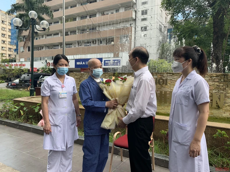 F0 đầu tiên được can thiệp ECMO tại Bệnh viện Thanh Nhàn đã hồi sinh kỳ tích -0