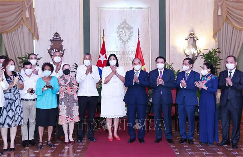 Chủ tịch nước Nguyễn Xuân Phúc tiếp các tổ chức hữu nghị Cuba-Việt Nam -0