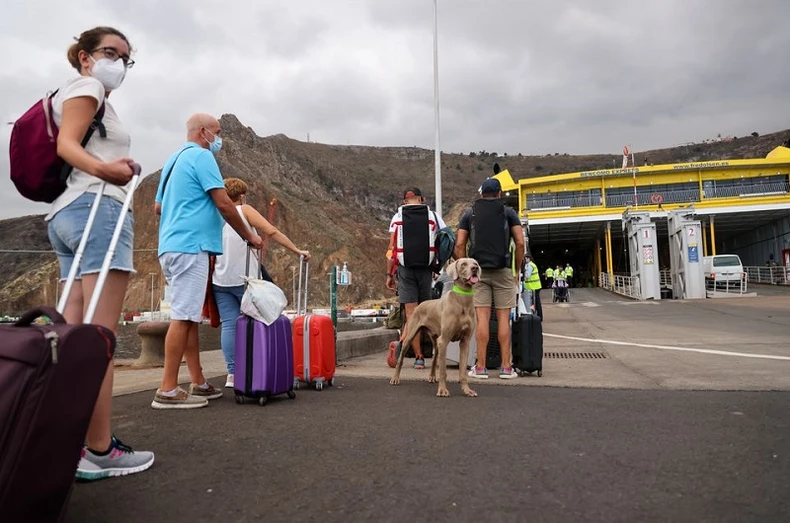 Núi lửa đảo La Palma hoạt động tăng cường, sân bay buộc phải đóng cửa -0