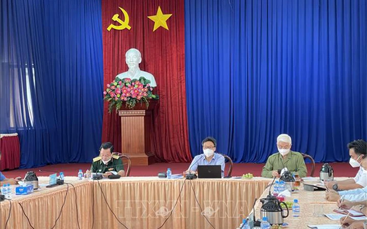 Phó Thủ tướng Vũ Đức Đam kiểm tra các khu nhà trọ công nhân
