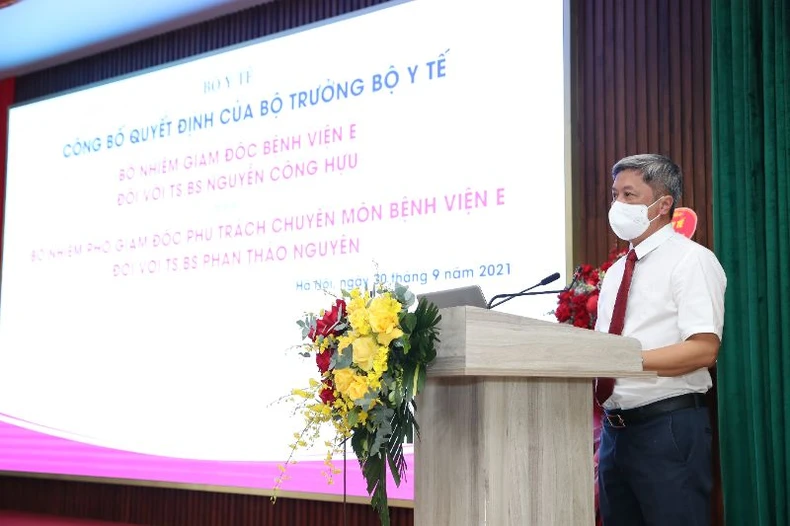 Công bố quyết định bổ nhiệm Giám đốc Bệnh viện E -0