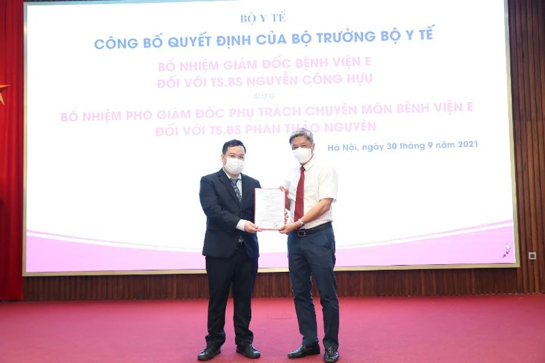 Công bố quyết định bổ nhiệm Giám đốc Bệnh viện E -0