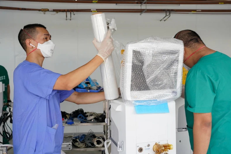 Bệnh viện Việt Đức bàn giao trung tâm hồi sức cho Bệnh viện Đại học Y Dược TP Hồ Chí Minh -0