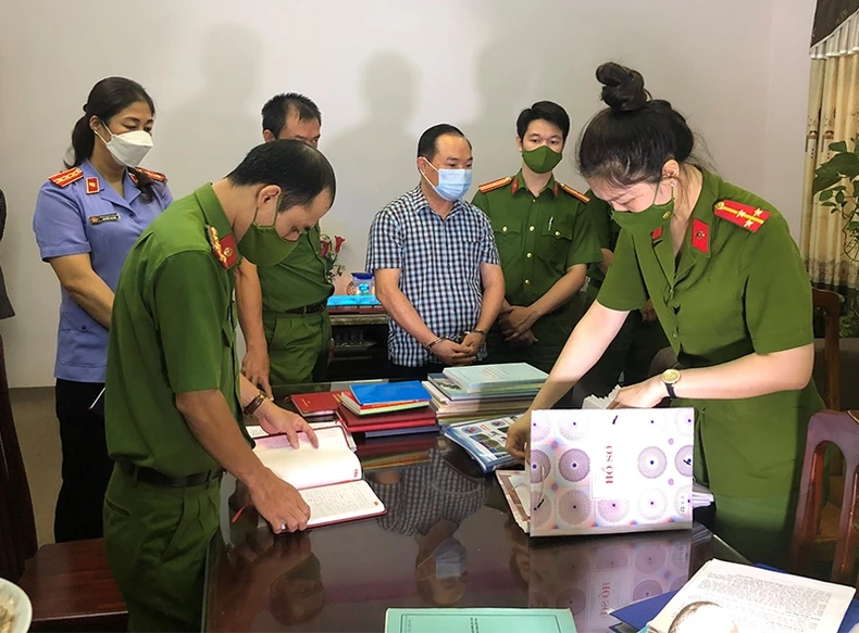 Bắt tạm giam Chủ tịch HĐQT CTCP môi trường và quản lý đô thị Tuyên Quang -0