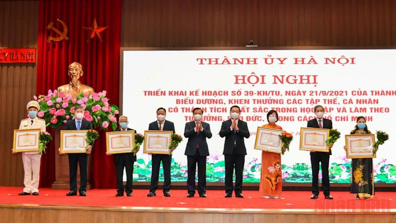 Đề cao vai trò nêu gương của người đứng đầu trong thực hiện Chỉ thị số 05 -0