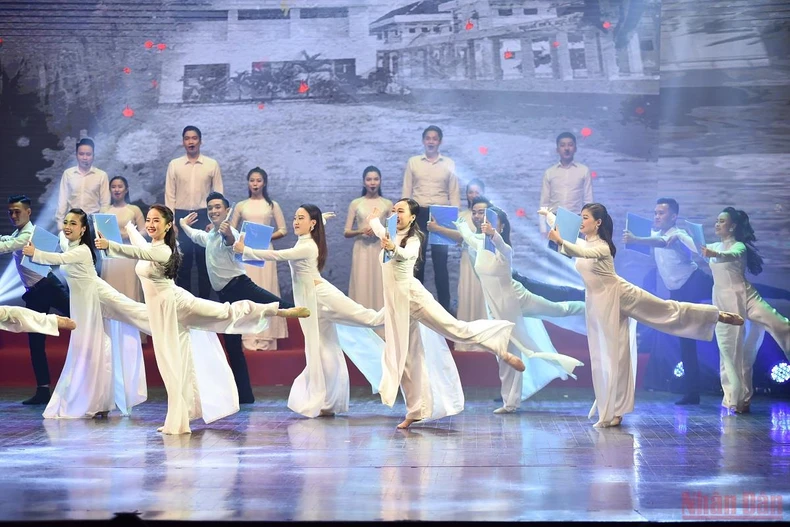 “Sáng tác ca khúc về thầy cô và mái trường” đưa công chúng về với ký ức tuổi học trò -0