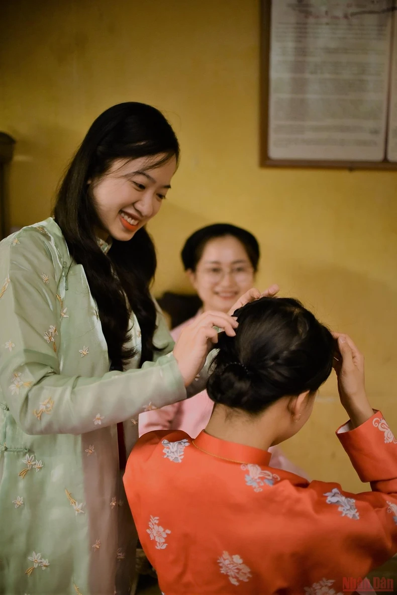Áo ngũ thân trong đời sống giới trẻ -0