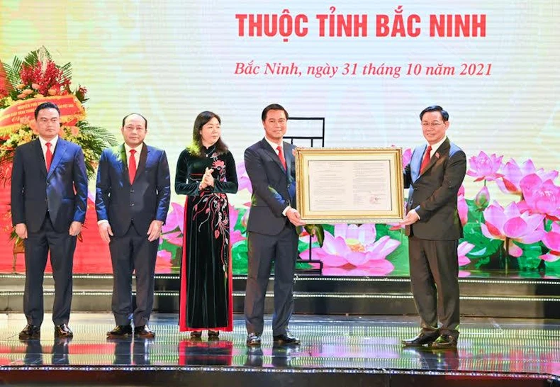 Lễ kỷ niệm 100 năm ngày sinh đồng chí Lê Quang Đạo và lễ công bố nghị quyết thành lập thành phố Từ Sơn -0