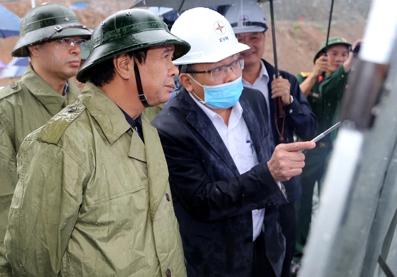 Kiểm tra công trường thi công Nhà máy Thủy điện Hòa Bình mở rộng -0