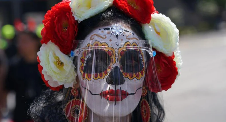 “Ngày của người chết” quay trở lại trên đường phố Mexico -0