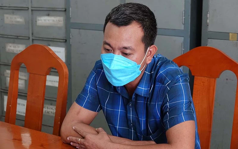 Bắt tạm giam 2 nghi phạm hiếp dâm người dưới 16 tuổi -0