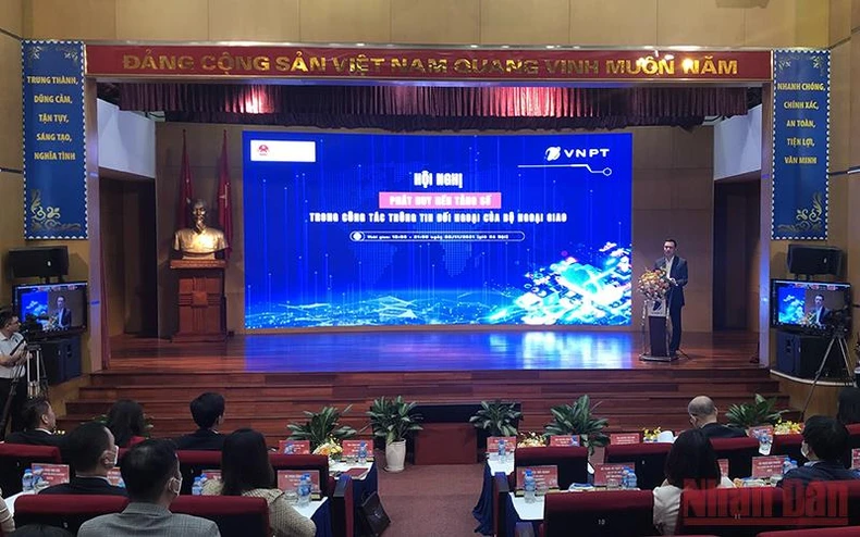 Ngành ngoại giao đẩy mạnh chuyển số trong công tác thông tin đối ngoại -0