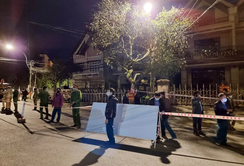 Sạt lở nghiêm trọng đe dọa nhiều khách sạn và nhà dân tại Đà Lạt -0