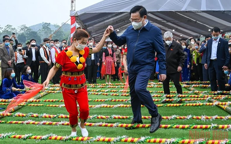Ấm áp niềm vui trong Ngày hội Đại Đoàn kết toàn dân -0