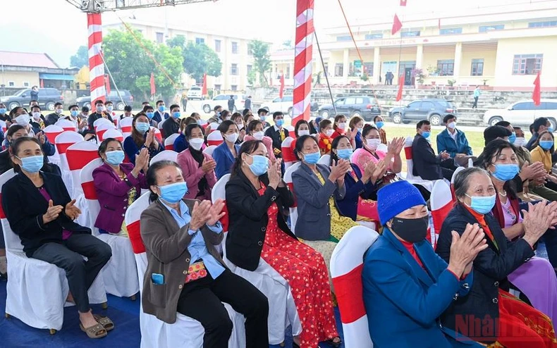 Ấm áp niềm vui trong Ngày hội Đại Đoàn kết toàn dân -0