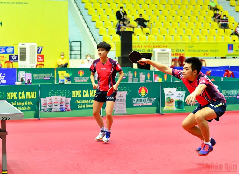 Đức Tuân và Ngọc Lan lên ngôi vô địch đôi nam nữ -0