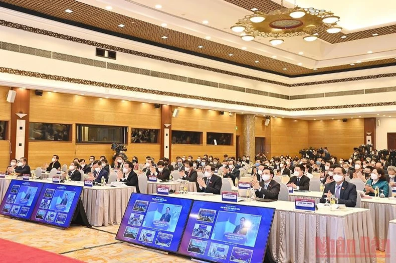 Chủ tịch Quốc hội Vương Đình Huệ chủ trì Diễn đàn kinh tế Việt Nam năm 2021 -0