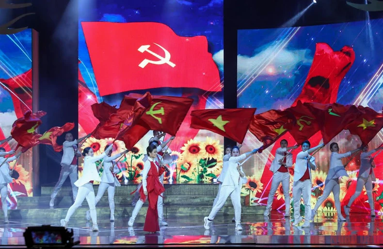 Giao lưu điển hình trong học tập và làm theo tư tưởng, đạo đức, phong cách Hồ Chí Minh -0