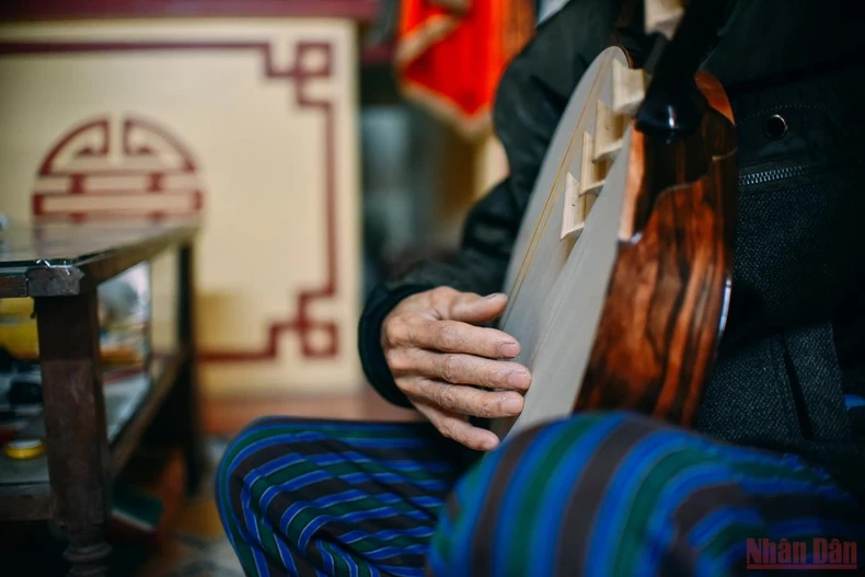 Thăng trầm nghề “rỗng ruột” -0