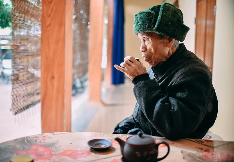 Thăng trầm nghề “rỗng ruột” -0