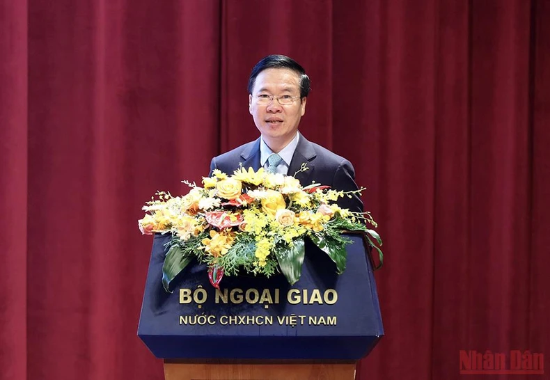 Nâng cao công tác xây dựng Đảng trong lĩnh vực đối ngoại -0