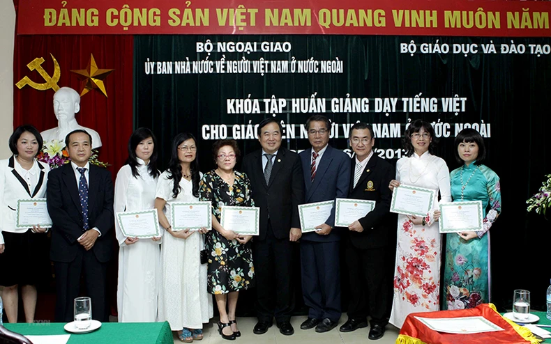 Tiếng Việt trong cộng đồng người Việt ở nước ngoài -0