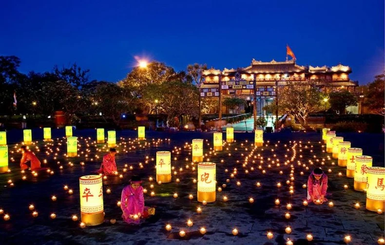 Du lịch Huế có thêm chương trình “Phố đêm Hoàng thành Huế” -0