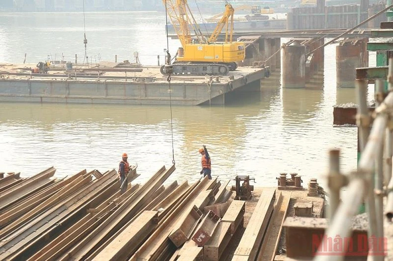 Cận cảnh cầu Vĩnh Tuy 2 đang dần thành hình -0