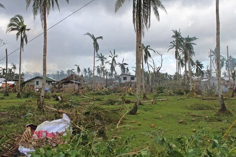 Núi lửa Semeru tiếp tục phun trào, Indonesia phát cảnh báo khẩn -0